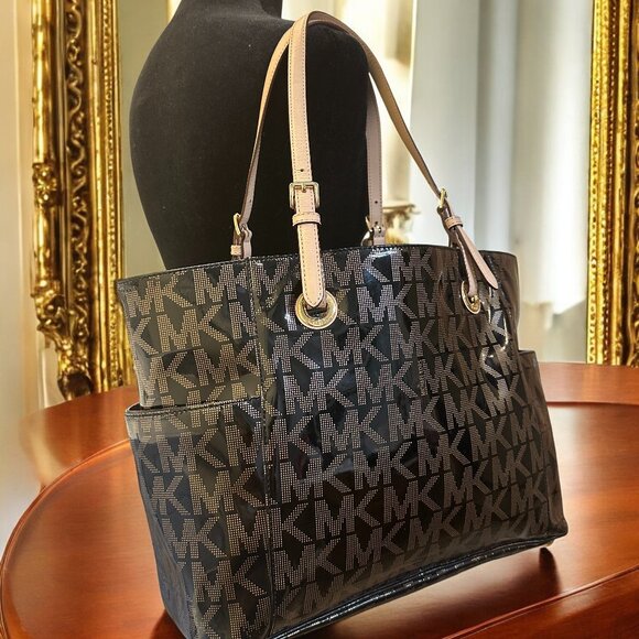 Michael Michael Kors Black/Beige Large Signature Patent Leather Jet Set Tote - Picture 6 of 16